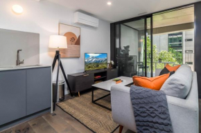 Executive and Modern 2-Bed in Canberra Central